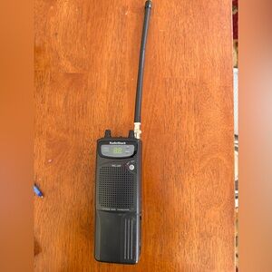 RadioShack TRC-237 CB Walkie Talkie Transceiver 40 Channel LED Display